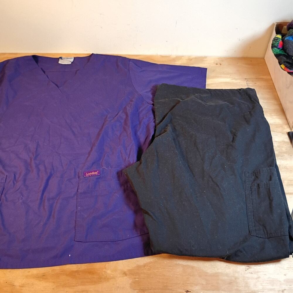 Medical Scrub Set XL Landau Purple Top Scrubstar Black Drawstring Pants